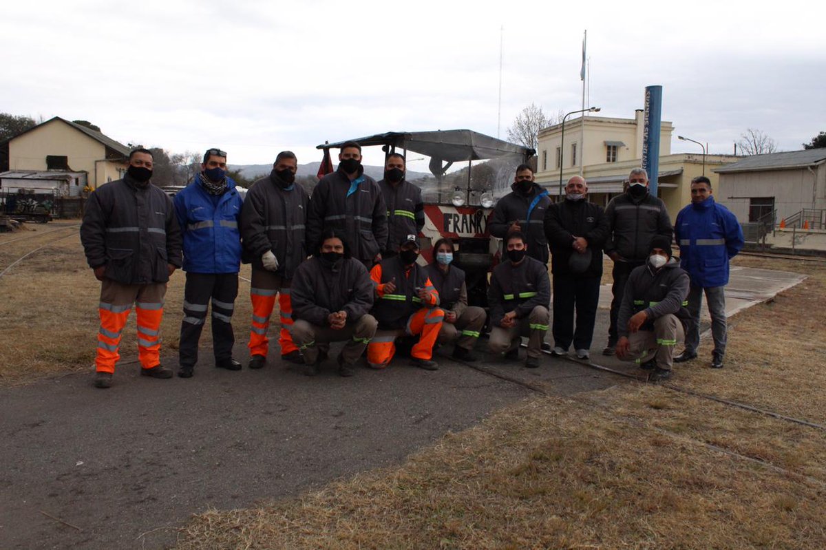BiamonteOsvaldo's tweet photo. Felicitaciones a los compañeros  de Sofse Regionales Tren de las Sierras y Chaco, que obtuvieron hoy el carnet de conductor de zorra a motor y hy rail. https://t.co/EODNlMcm5s