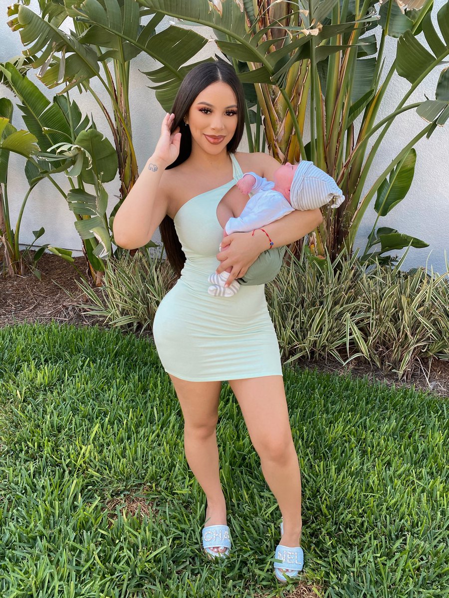 Alondradessy's tweet image. Then vs now ❤️