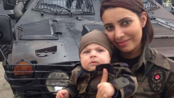 Mekanın cennet olsun Demet Sezen 

#15Temmuz