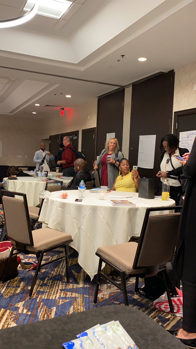 Ms_Glenn1's tweet photo. Retreat #richinstudentsuccess https://t.co/ybtN4sUnCZ