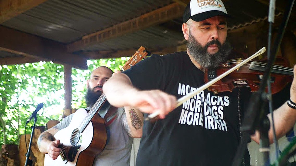 ViolinMick's tweet photo. Like the Tee says! #AntiRacist #StringNinjas #Stendhal
📸 @Yeomagazine https://t.co/X4jcrLSTyj