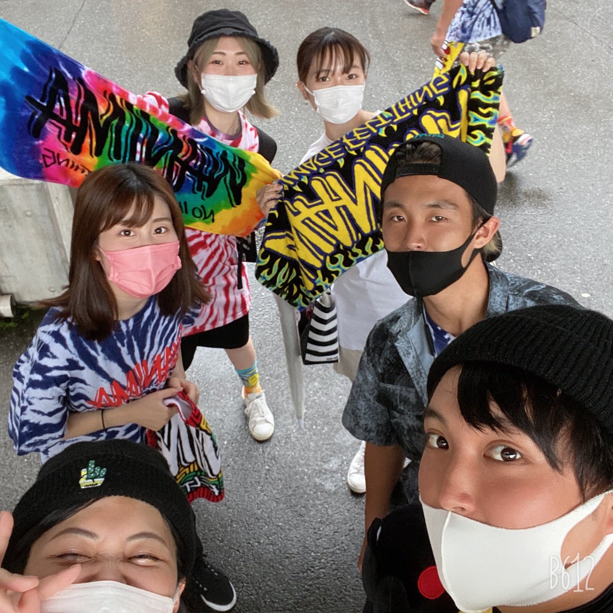 s0418ay's tweet photo. まーはZepp、豊洲1日目、新木場1日目って毎回ありがとう。どんな時も隣にいて私が暴れすぎないようにしてくれてありがとう︎︎︎︎︎☺︎ お陰で体調崩すことなく楽しめました！これからも楽しもうね🤟 https://t.co/PjwILSQvq1