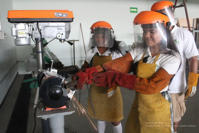 UN's tweet photo. Thursday is World Youth Skills Day!

Equipping young people with skills for employment, decent work &amp; entrepreneurship is more important than ever.

Key facts here: https://t.co/ehDvixAfzD https://t.co/s04QW28Ojp
