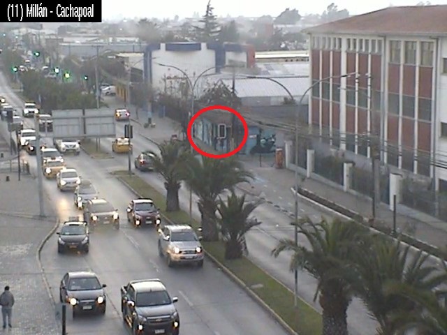 Precaución #Rancagua semáforo de Millán con Campos apagados. 17:45 hrs