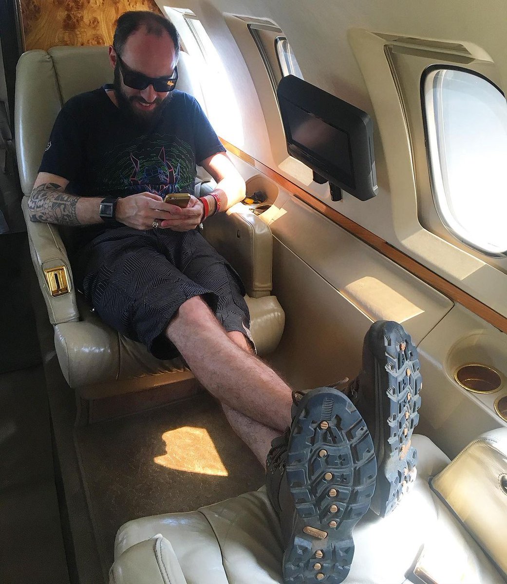 digital_om's tweet photo. 🌎 ✈️ @Mental_Control living the Jet Setter DJ life 🎛 Check out his tracks &amp; mixes: https://t.co/g7lfwewDSr

#mentalcontrolmusic #digitalomproductions #digitalom #djlife #psytrance #music #brasil #trancefamily #psyfamily #psytribe #culturatrance #psicodelico #psyfamily #psygram https://t.co/hU4Hbae0oN