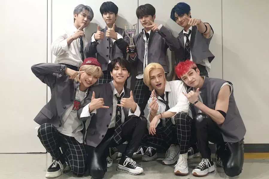 seungscience's tweet photo. how to vote for @Stray_Kids on music shows next comeback - a guide for international STAY https://t.co/nchQ26cC9l