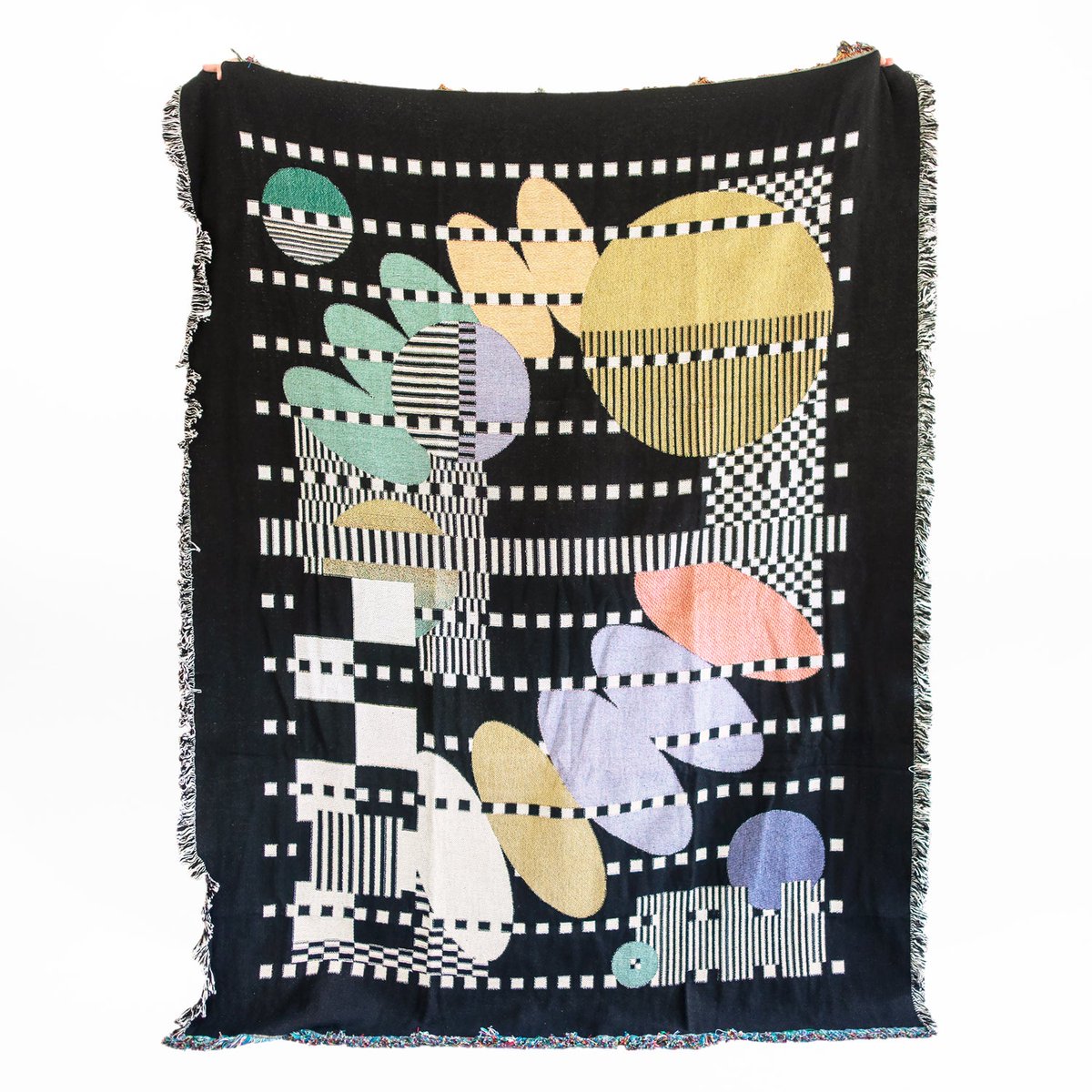 trevorbasset's tweet image. 🚨 It's time for a throwand.co giveaway!! 🚨 
RT for a chance to win any throw of your choice from our shop. It may be hot, but throws are cool! ✨
Winner will be selected on 7/21, must be located in the US to win, no QRTs please ❤️
