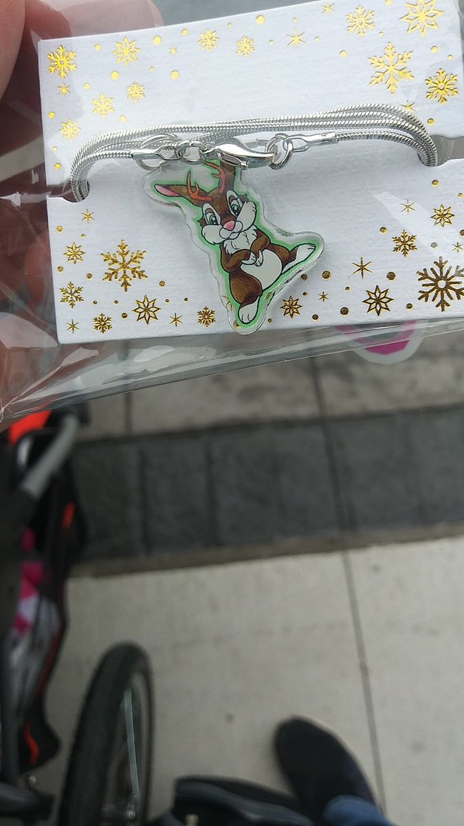 Rhysspoor1's tweet photo. At Alpine fest with @Psynns_funbox
Bought this from @goblin_grimm for @mari_keiyou. Psynn named it a Thumper-tinger. #Alpinefest https://t.co/Zjwgei2SBl