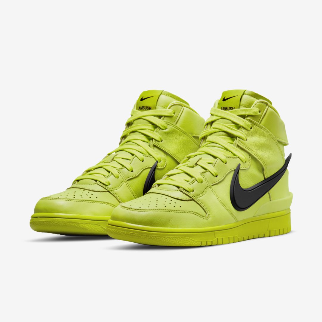 J23app's tweet photo. Nike Dunk High x AMBUSH "Flash Lime" releases July 30th -> https://t.co/DOqV52uUK9 https://t.co/5Nvb1pGKXU