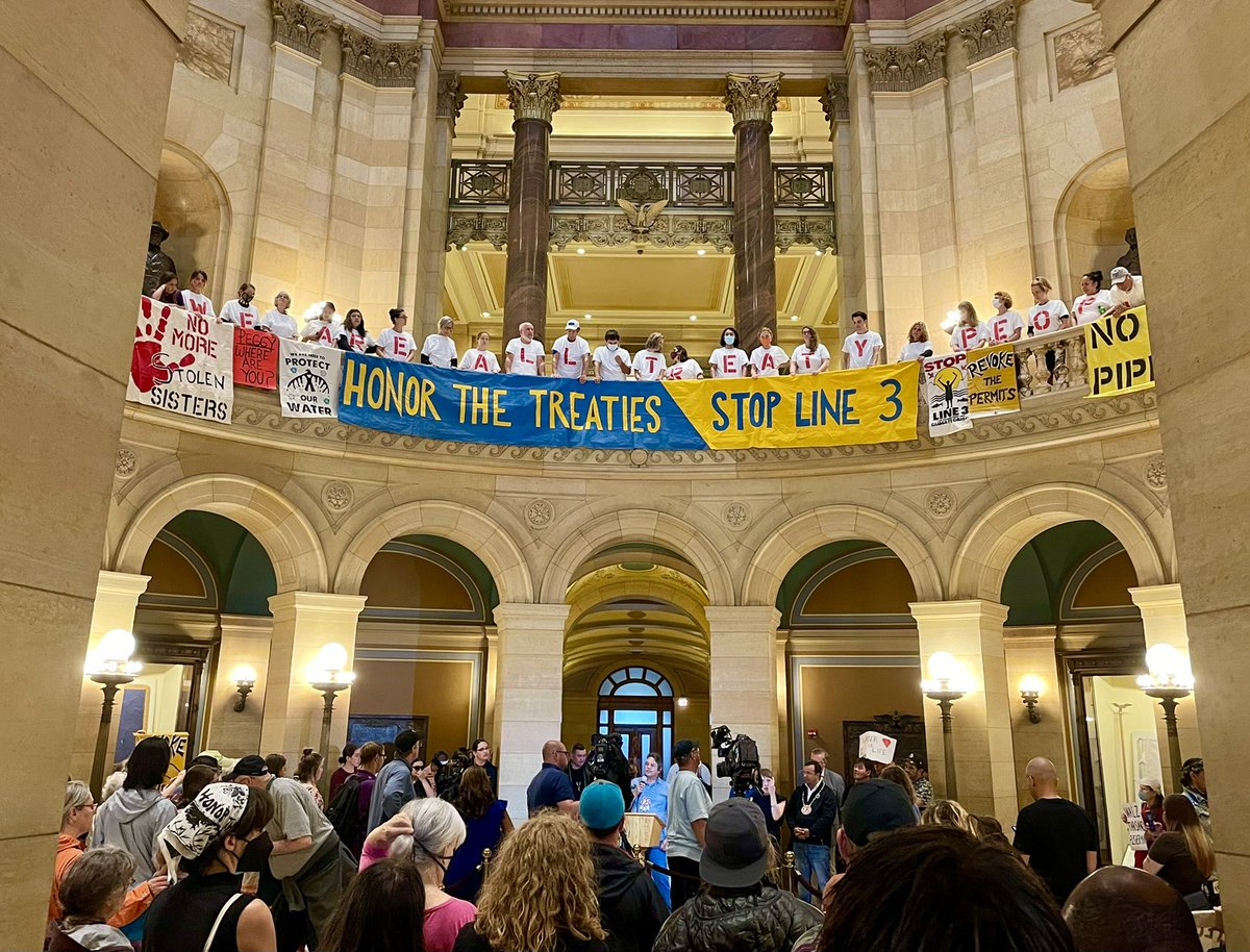 MN_350's tweet photo. Hundreds here at MN state capitol to support White Earth Nation’s &amp; Indigenous allies’ call to #StopLine3.

“What’s going to be left for our children? 
Where’s @GovTimWalz?
Where’s @LtGovFlanagan?”

#HonorTheTreaties https://t.co/JprI7XbNzR