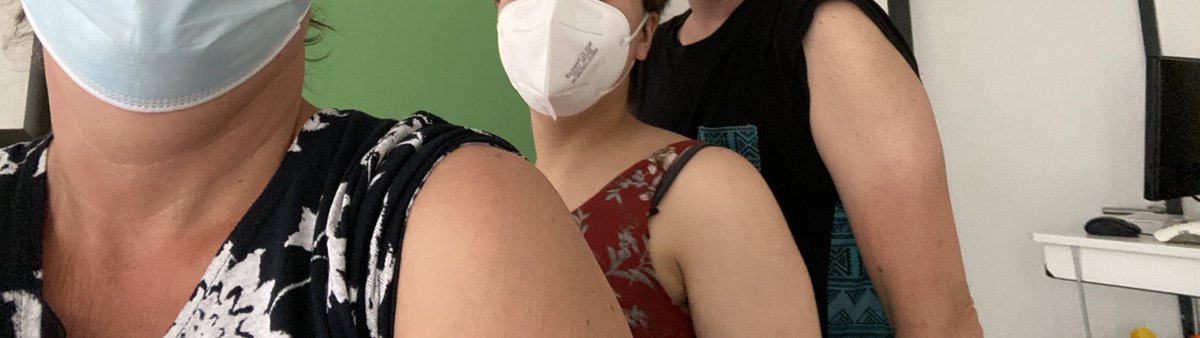 Für Studierende <a href="/ruhrunibochum/">Ruhr-Universität Bochum</a> die noch keinen Termin im Impfzentrum haben! Die Praxis für Humangenetik @RUBMedizin impft mit Biontec: Einfach eine Mail schreiben an daniela.bettenstedt@rub.de mit Namen Geburtsdatum, Adresse, Handynummer. ruhr-uni-bochum.de/mhg/index.php