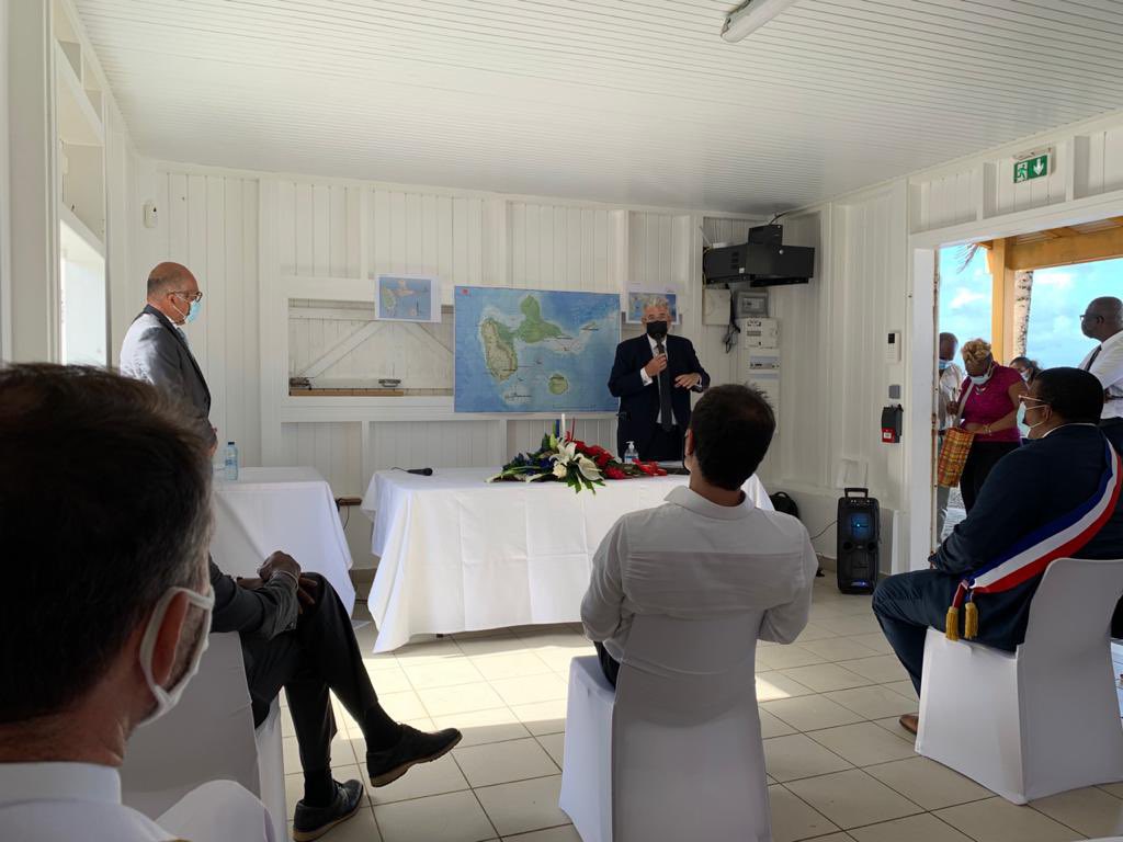 Présentation à <a href="/cedric_o/">Cédric O</a> <a href="/achalus971/">Ary CHALUS</a>  des travaux de pose de câble sous-marins optique pour relier les îles du sud. Un beau projet à l’actif des femmes et des hommes experts d’Orange. Merci à Monsieur le Maire de Capesterre-belle-eau pour son accueil