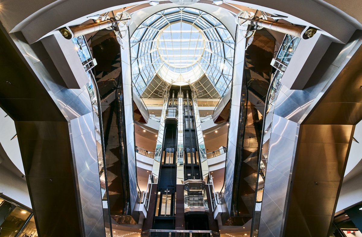 CavendishCT's tweet image. The situation in South Africa remains volatile, and in the best interest of our shoppers and tenants safety, we have been advised to close for trade, on Thursday 15 July.

We thank you for your understanding and stay safe.

Sincerely
Cavendish Square Centre Management