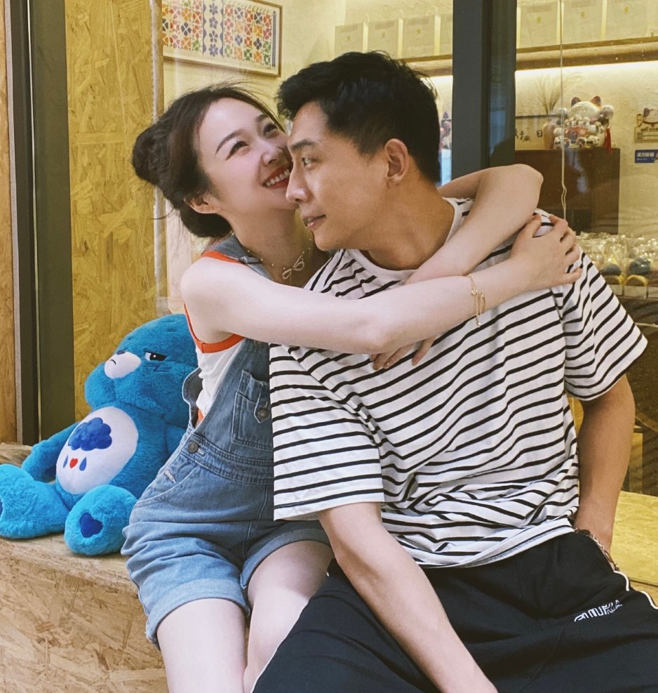 Iheartu02's tweet photo. Also anyone who watched @iQIYIofficial #Yesldo or #Lovetiming 
Remember the perfect and in love couple that ended up together here they are https://t.co/6q137BJB7q
