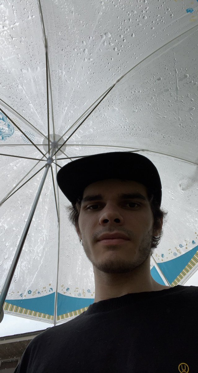 evannmorris01's tweet photo. It is 89 degrees and hailing in Lehi, someone please save me from this bizarre place. https://t.co/z62vKrp3Dv