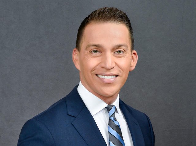 🚨#NAHJ2021 PANEL ALERT🚨

Don’t miss CBS News’ @BojorquezCBS featured in tomorrow’s <a href="/NAHJ/">NAHJ</a> panel on covering the Surfside collapse. 

Tune in 9 AM, ET👇