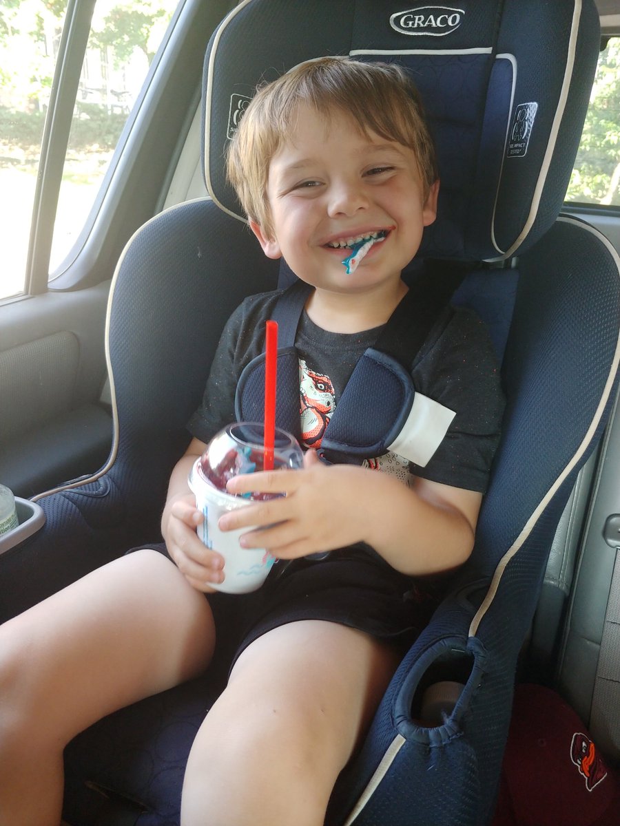 Creezy_Babyy's tweet photo. Someone was super excited to get his favorite meal today and try the new slush! @sonicdrivein @SharkWeek #SONIC #chilicheesefootlong #SharkWeek #SharkWeekSlush https://t.co/mwtFkcbwYB