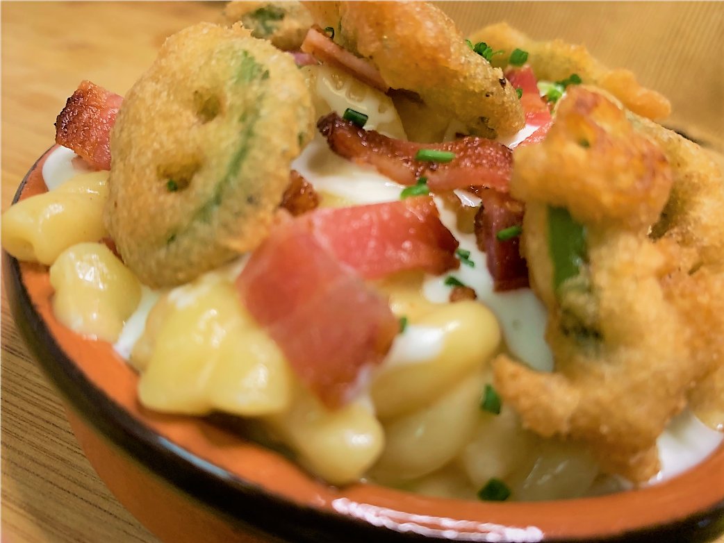 DisneyDishes's tweet photo. Here's a tease of our @DisneyDishes Recipe of the Month we'll be sending our HA Patreon Members, at the Explorer level &amp; above, tomorrow. Jalapeno Popper Mac &amp; Cheese! If you'd like this recipe and more each month, as well as other great perks, join in at https://t.co/mFhnkLFxnb https://t.co/B1mg1fwJ2m
