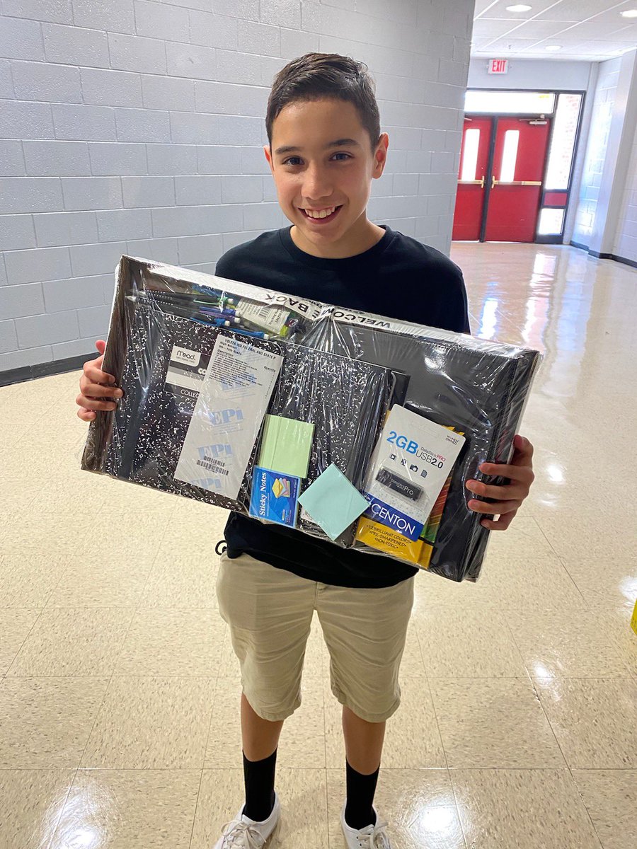 Attention, Knights!  Complete registration and pick-up your free supplies now!  9:00am to 4:00pm, Information Center.  @HanksHS_Knights #KingdomofChampions