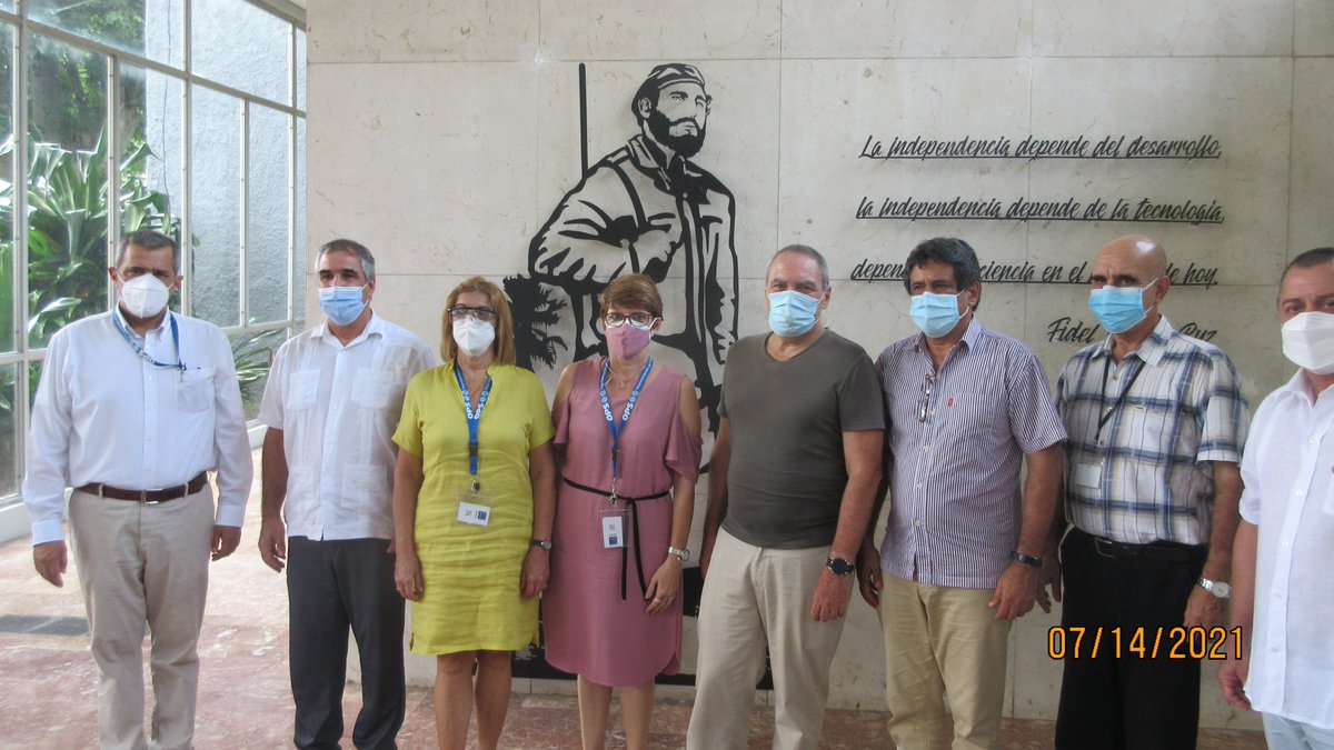BioCubaFarma's tweet photo. Provechoso y enriquecedor fue el encuentro sostenido en la tarde de hoy con el Dr. José Moya y otros miembros de la Representación de @opscuba. Nuestros científicos le ofrecieron información detallada de los resultados de los EC de #Soberana02  y #Abdala. https://t.co/hUaDV8R3Ig