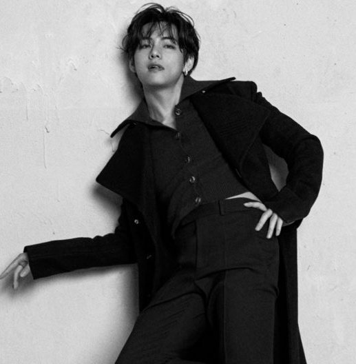 Mariam44713071's tweet photo. 2019.. 2021
It's real tae ✔︎
You are the best . everything about u is so special .You deserve much more. congratulations my king♡`》💌.
#TOPMODELV
#ForbesWinnerTaehyung https://t.co/F98sVjKhX3