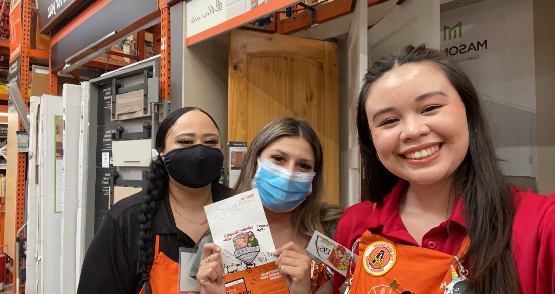 angel_c6618's tweet photo. Proud of our associates for hitting their silver badge!💪🏼🏅🥳 Thank you to Sherry, Sofia and Nina!! Keep up the great work! #UnstoppableMerced https://t.co/BUIvasjCUO