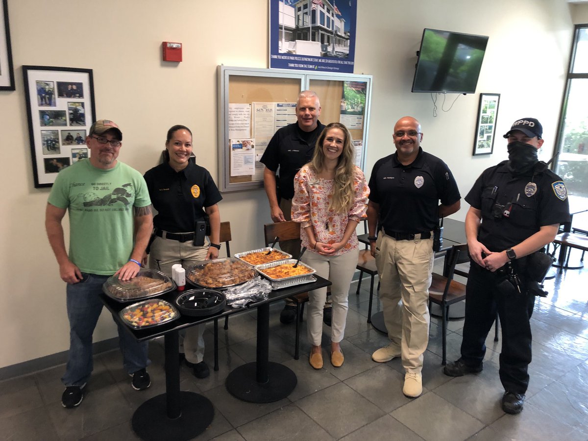 Honoring Watercrest’s commitment to being good neighbors &amp; giving back to the community that serves them, the <a href="/WCWinterPark/">Watercrest Winter Park</a> team catered a luncheon for the hardworking &amp; dedicated staff at <a href="/WinterParkPD/">Winter Park Police</a>. Learn more: watercrestseniorliving.com/winter-park #watercrestseniorliving #winterpark