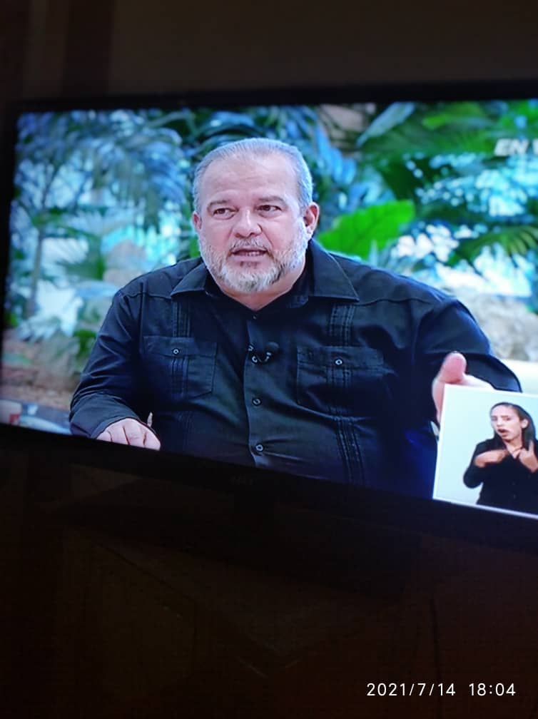 Nuestro Primer Ministro <a href="/MMarreroCruz/">Manuel Marrero Cruz</a> en la <a href="/mesaredondacuba/">Mesa Redonda</a> con información importante para el pueblo de #Cuba 🇨🇺
#SomosCubaUnida #CubaSoberana 
<a href="/UniversidadMoa/">Universidad de Moa Dr. Antonio Núñez Jiménez</a> <a href="/emastorga1/">Dr. C. Eglis Martin Astorga</a> <a href="/jsaborido50/">José Ramón Saborido Loidi.</a> <a href="/columbie2019/">Angel_Columbie2019</a> <a href="/Yoalbys/">Yoalbys Retirado Mediaceja</a> <a href="/yurisley_valdes/">Yurisley Valdes Mariño</a> <a href="/PireMaday/">Maday Cartaya Pire</a> <a href="/AdisFiol/">Adis Fiol Cuenca</a> <a href="/MirthaOdalis/">Mirtha Odalis Olivero Herrera</a> <a href="/lapgarcia17/">Departamento de Geología</a>