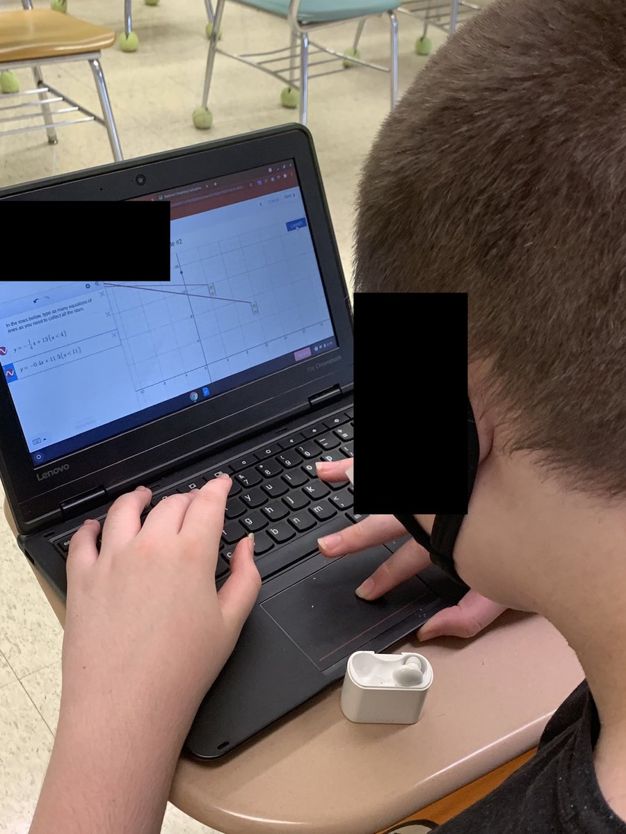 TanJohn42262338's tweet image. Session 2 of #CCSRISE2021 at Douglas Byrd High School and our rising Freshman are hard at work! #eaglepride