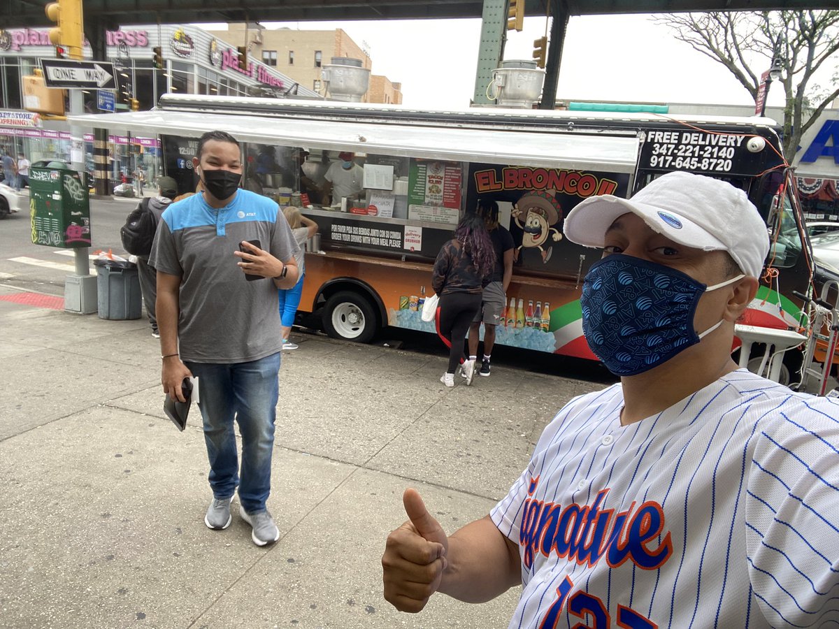 SmallBizzyBone's tweet photo. Productive Store visit yesterday with @stalinortega15 and the #WhiteFlames ๐ฅ crew.
โ
Taco Truck ๐ฎ
โ
Gyro Truck ๐ฅ
โAdded to our @OneNYNJ vender Partnerships for our โAt&t Challengeโ Community Give-A-Way Events ๐ฆพ
#PortPositivity๐
#SignatureHuntingSeason ๐บ https://t.co/t2xaz4ZsPK