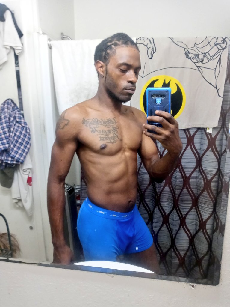 FADEUM_MIKE's tweet photo. Random #humpday vibes! #braidedup #dreadhead #melaninpoppin https://t.co/v5Xdl2y1Q6