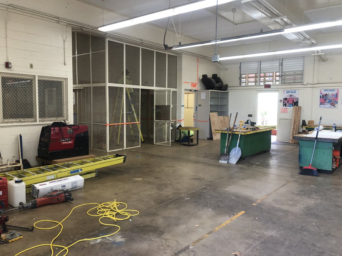 PCHS_Tech_Aca's tweet photo. It’s begun!!! Exciting times for our #TnD academy and @PearlCityHS as we renovate our former auto shop in E building into a 21st century multipurpose room. Stay tuned for more updates! #excellencewithhonor #purplerunsdeep https://t.co/ToZyKdZys4
