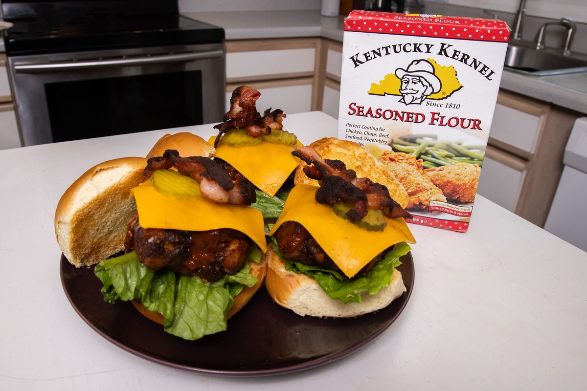 Kentucky_Kernel's tweet photo. These Kentucky Kernel Crispy Barbeque Bacon Chicken Sandwiches are the perfect dish when you're looking to add some flavor to your chicken. 🍗 

The bacon also adds the perfect crunch to every bite! 🥓 

Give these a try for your next dinner! #SimplyDeliciousSince1810 https://t.co/MQatP3ABHb