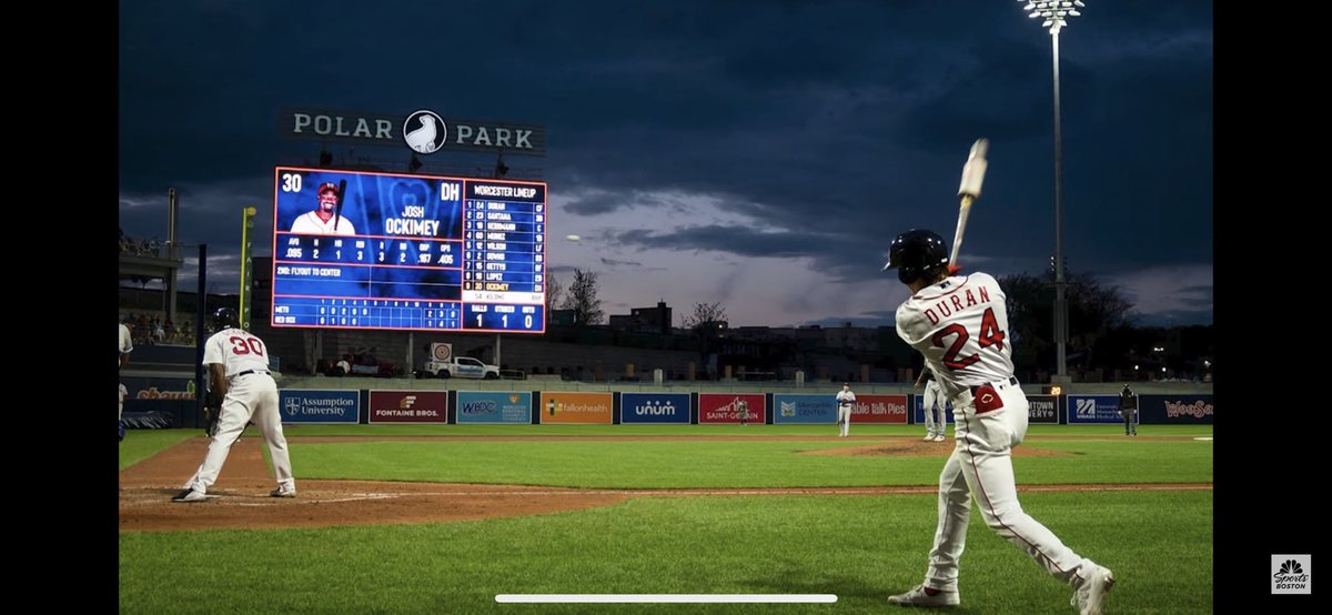 StephenGrega's tweet photo. @DuranJarren welcome to the show @RedSox https://t.co/JwyDU9XJ8M