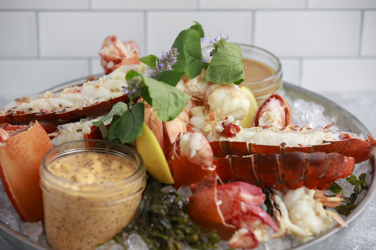 And today, seafood 📸 #seafood #omnihotels #shellfish #shellfishtower #lobster #shrimp #colorfulfood #bostonrestaurants #bostonhotels #freshseafood #food #foodblogger #foodie #foodphotography #joshjamisonphotography .@NFI_GSMC .@OceanWiseSeafd @SeafoodSource #fresh