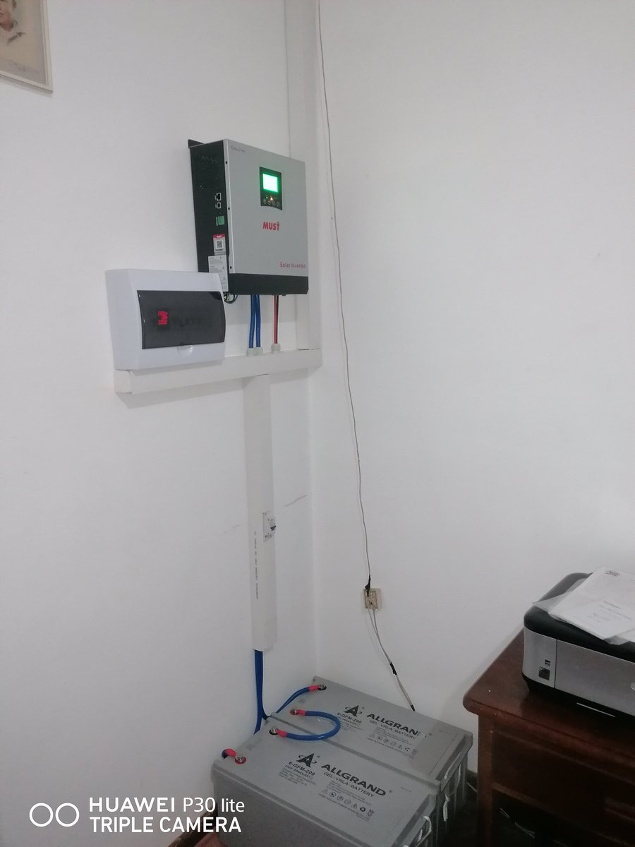 Eng_Madziva's tweet photo. Energy Update: Small systems we installed yesterday to run 2 tvs, decoders, lights, 1 fridge and all household lights for 10 rooms. One has lithium ion and the other one has gel VRLA batteries. #SolarShackInstallation https://t.co/4iTzVkQVYm