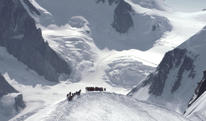 BitcoinSuisseAG's tweet photo. THROWBACK THURSDAY - Two years ago, the entire Bitcoin Suisse team ascended to the top of Breithorn Mountain - a truly "pioneering feat"! 💪

#bitcoinsuisse #daringtodo #cryptopioneers #PioneeringSince2013 https://t.co/jhscQglawD
