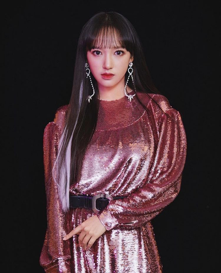 KpopBdays's tweet photo. happy birthday to Chang Xiao from
WJSN!!🍌🍌

#wjsn #cosmicgirls #ujung #exy #seola #xuanyi #bona #soobin #luda #dawon #eunseo #chengxiao #meiqi #yeorum #dayoung #yeonjung #HappyCHENGXIAODay https://t.co/99CffZN82a