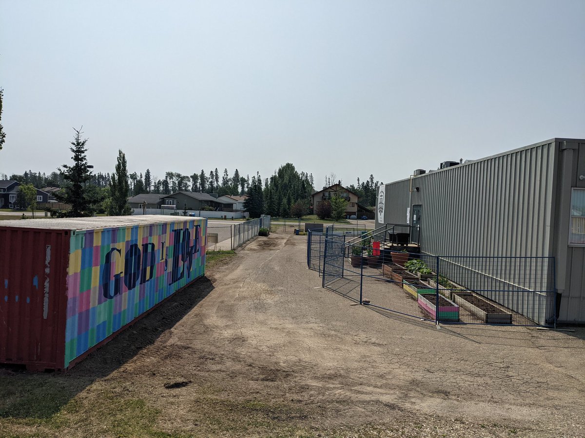ChristianFMPSD's tweet photo. Fencing is now up around the school entrance. How excited are you to see the final result of our summer face-lift? :)
@FMPSD
#FmChristian #gettingreadyforthefall https://t.co/qwPEzVKzGh