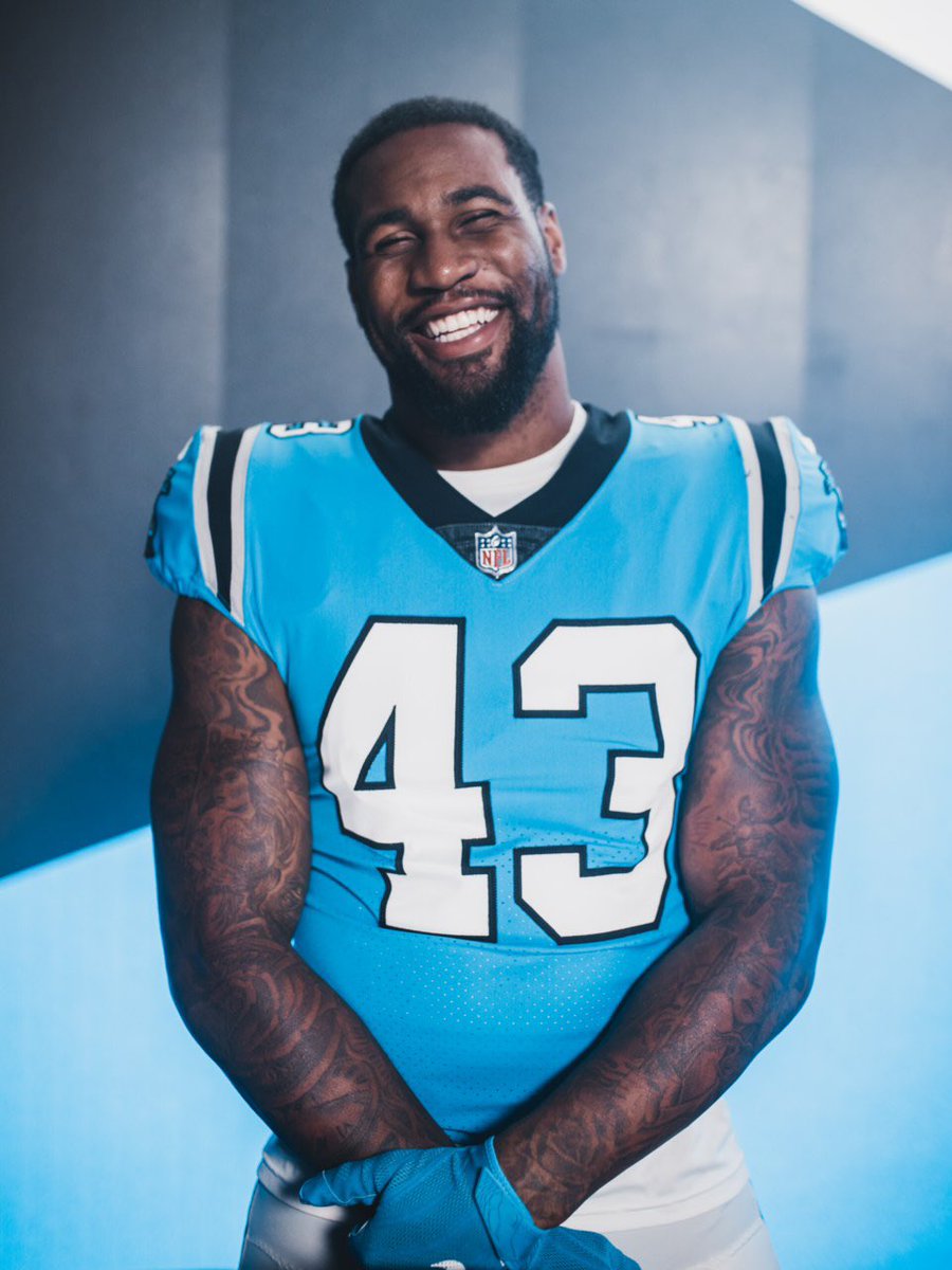 Haason7Reddick's tweet image. I think this Carolina Blue look good on me…What you think? 😁