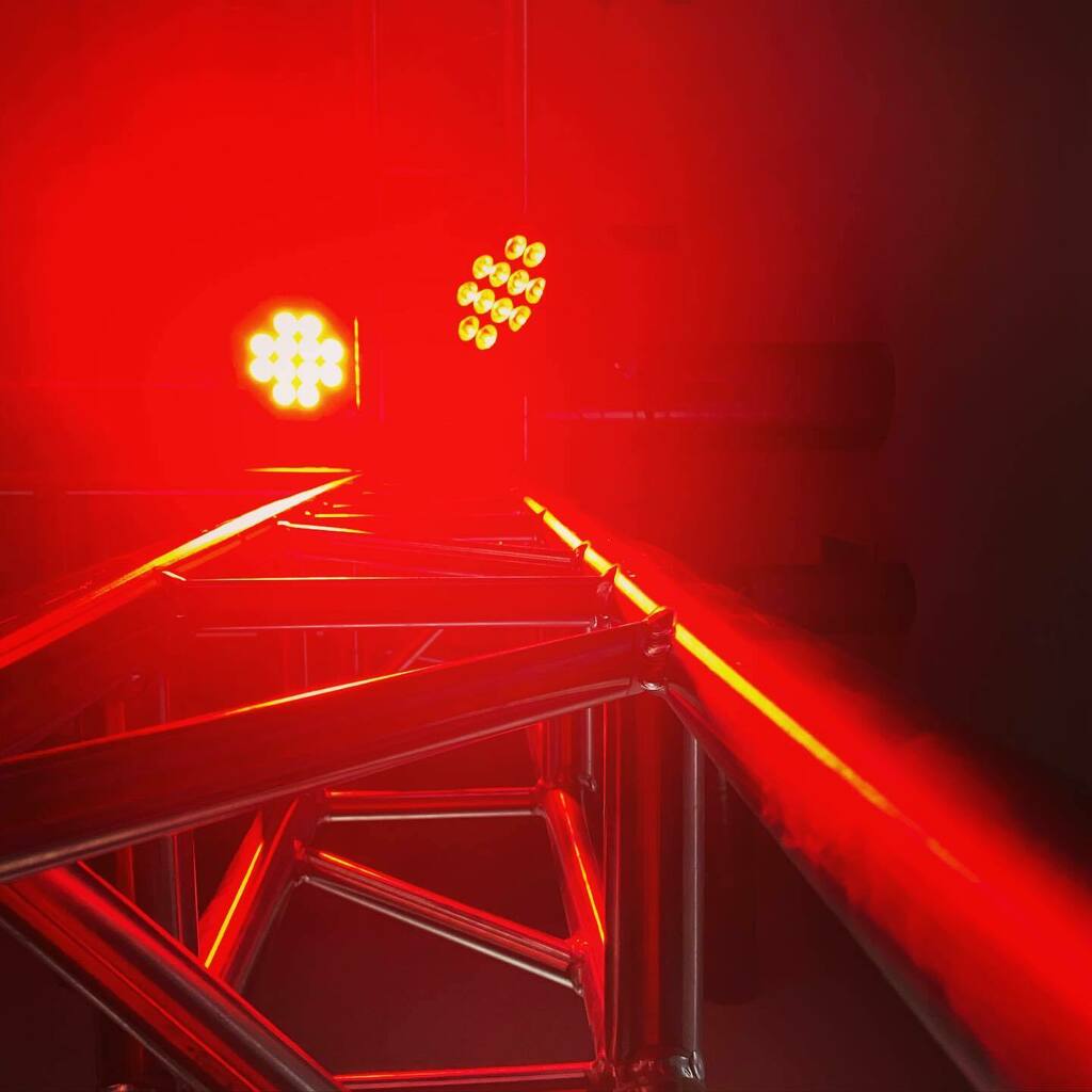 StreetLiteLLC's tweet image. Focus time:) #contentcreationstudio #rollsroyceoflighting instagr.am/p/CRU8rCpjzCx/