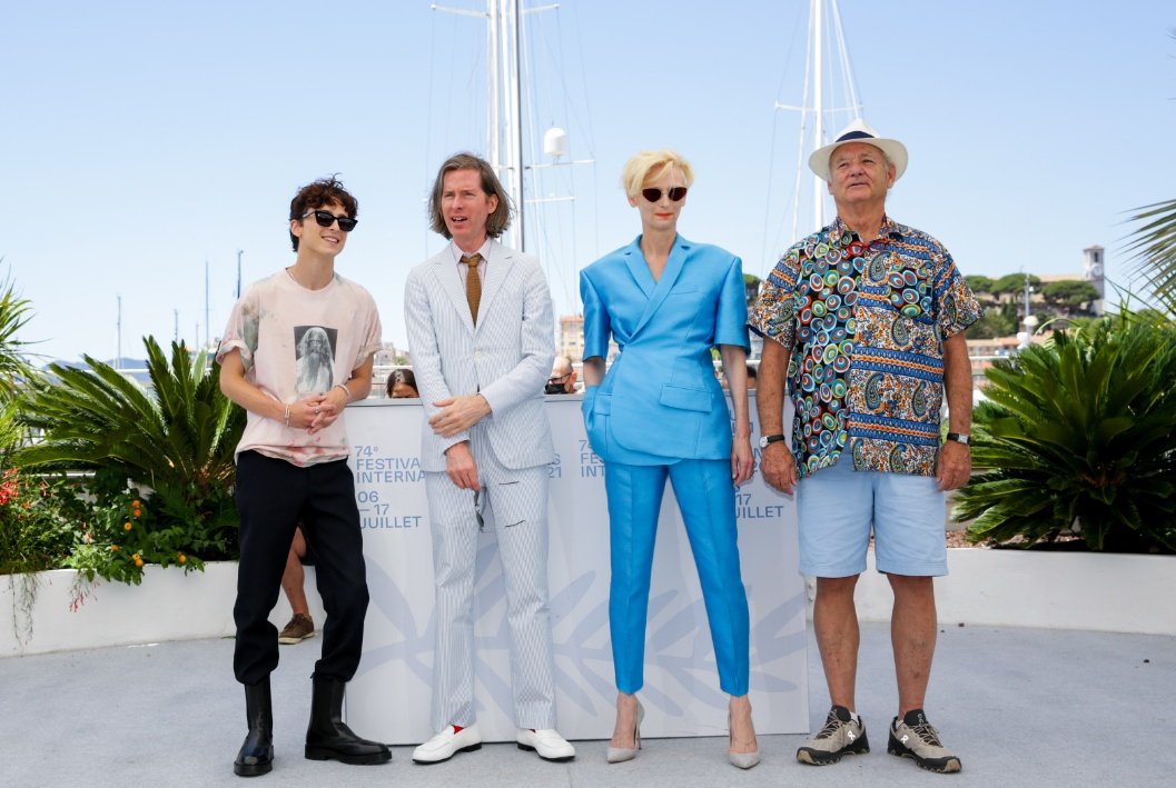 acdlite's tweet image. useState, useContext, useReducer, useEffect