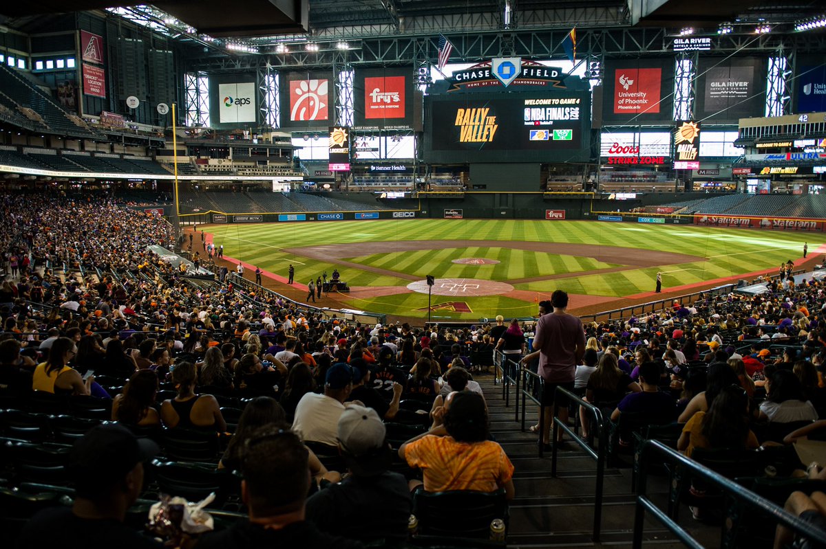 Suns's tweet photo. .@ChaseField is LIT!

We love you Phoenix! 💜🧡

Thanks @Dbacks for hosting our family tonight. #AllAZ https://t.co/Mt41evDIdb