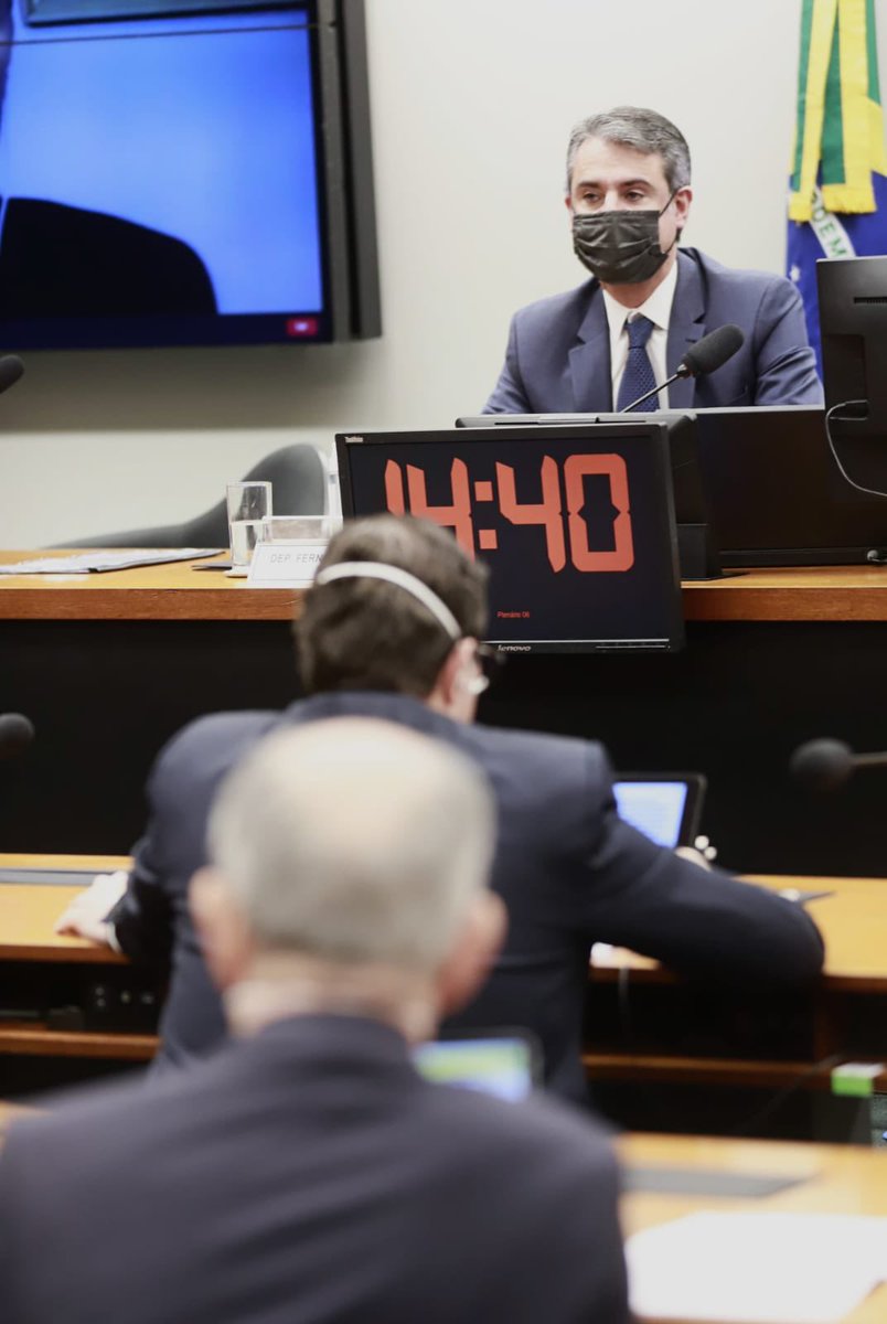Hoje debatemos a estabilidade em mais uma reunião da Comissão que analisa a PEC 32/20. Todos apresentaram seus diferentes pontos de vista, contra e a favor da estabilidade e seu alcance. O compromisso é o do diálogo e da transparência. Vamos em frente. Mais um dia de trabalho!