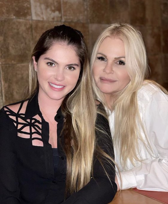 Olha quem chegoooooooooou 💜 @moniquevansreal https://t.co/0DpUhoUn63<a class="tags" target="_blank" title="On Twitter" href="/?out=eyJ0eXAiOiJKV1QiLCJhbGciOiJIUzUxMiJ9.eyJpYXQiOjE3MjA4NzU1MTgsImlzcyI6InR3cG9ybnN0YXJzLmNvbSIsIm5iZiI6MTcyMDg3NTUxOCwiZXhwIjoxNzUyNDExNTE4LCJyZWRpcmVjdF91cmwiOiJodHRwczovL3R3aXR0ZXIuY29tL21vbmlxdWV2YW5zcmVhbCJ9.72ihyczfbc35ZBJoXj5d1aJdb3Mu_qarH1W0OLRBZkBVcBHHqsHMl-rqeUK8Vpi522oYv9-iOs4y_6f8Pw2-nw">@moniquevansreal</a><a href="/tag/novafotodoperfil"class="tags"><span>#novafotodoperfil</span></a>