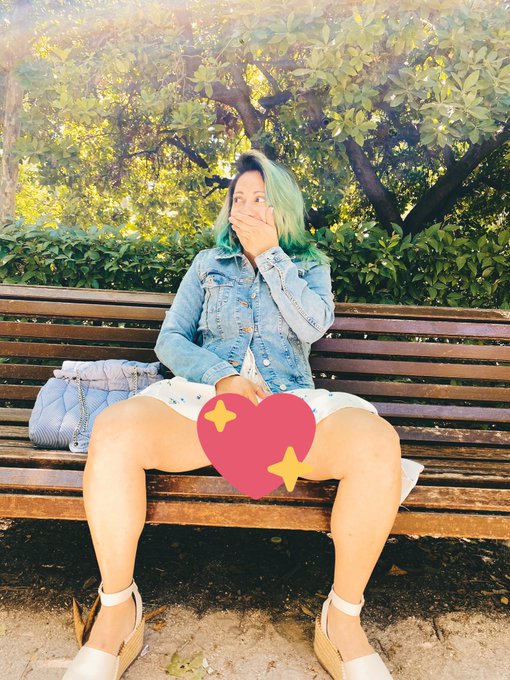 Tambi&eacute;n me divert&iacute; en un parque de Madrid mientras controlaban mi lush! M&aacute;s noche subo fotos y video<a href="/tag/infielqueserespeta"class="tags"><span>#infielqueserespeta</span></a>