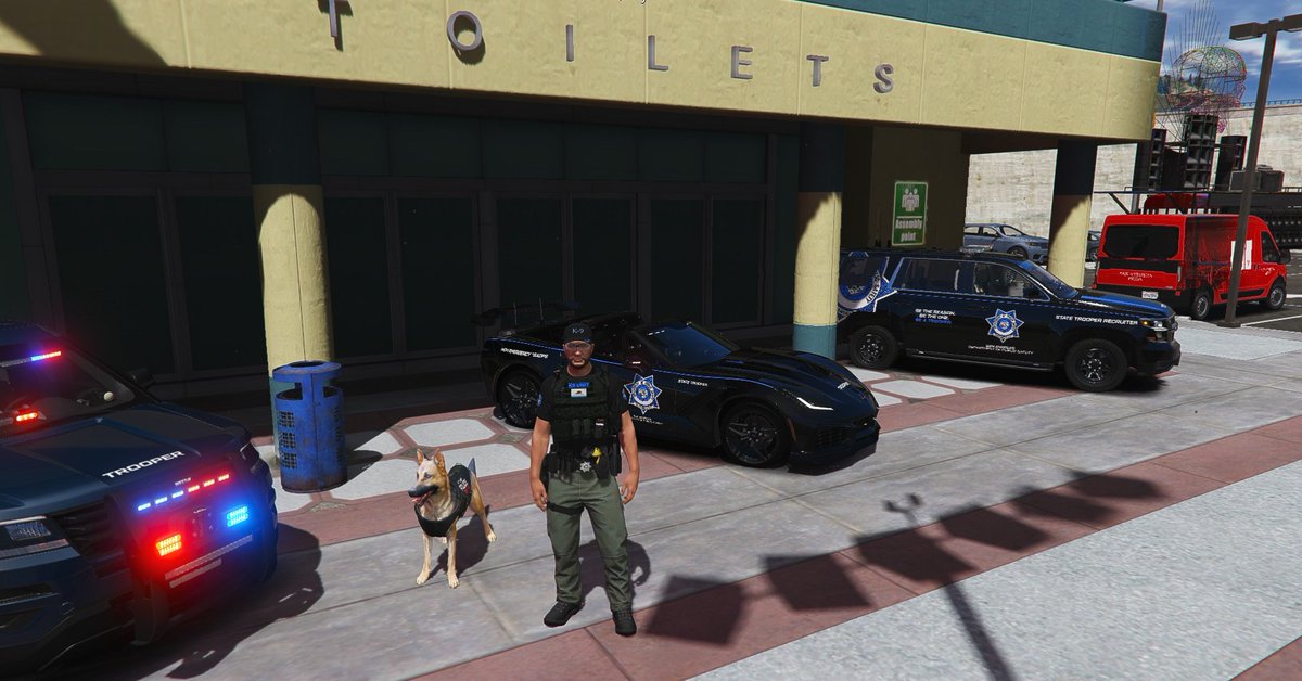 Join us at the big race tonight! Myself and K9 Shayna, Corporal Nicholas, and Captain Whiskey are out representing DPS.

#NorthernRP #FiveM #YourTrueEscape