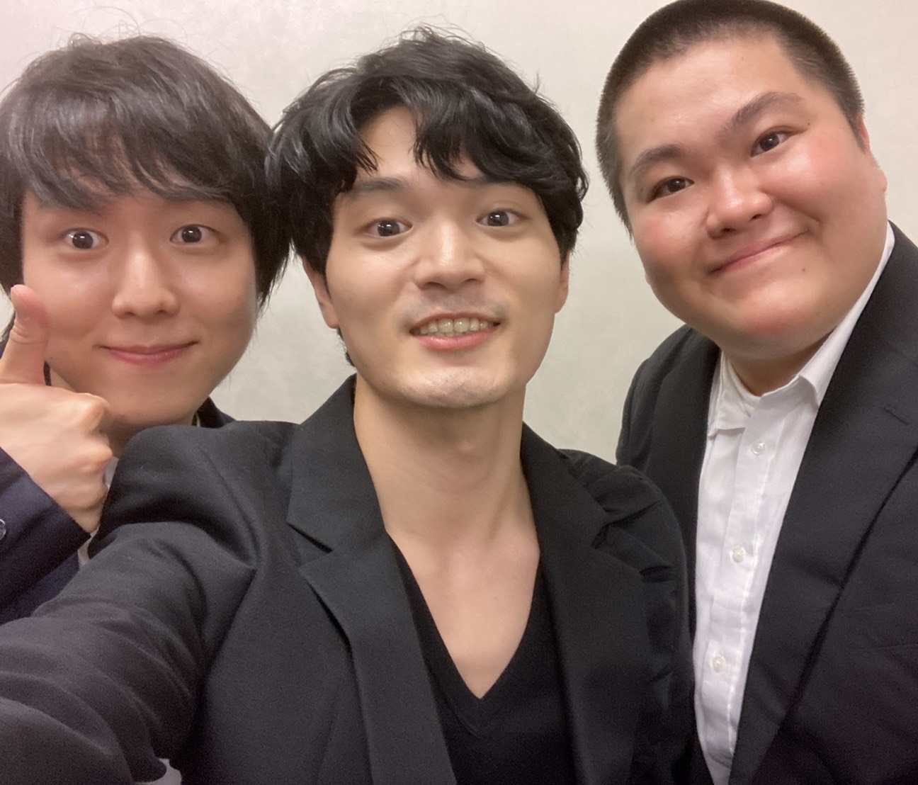 池田 永吉 いけだ えいきち サマーフィルムにのっての試写会イベントの裏で取った写真 小栗役の篠田諒 真ん中 駒田役の小日向星一 左 諒ちゃん星ちゃん一緒に写真撮ってくれてありがとー 大好き T Co Lo4n1z2vgt