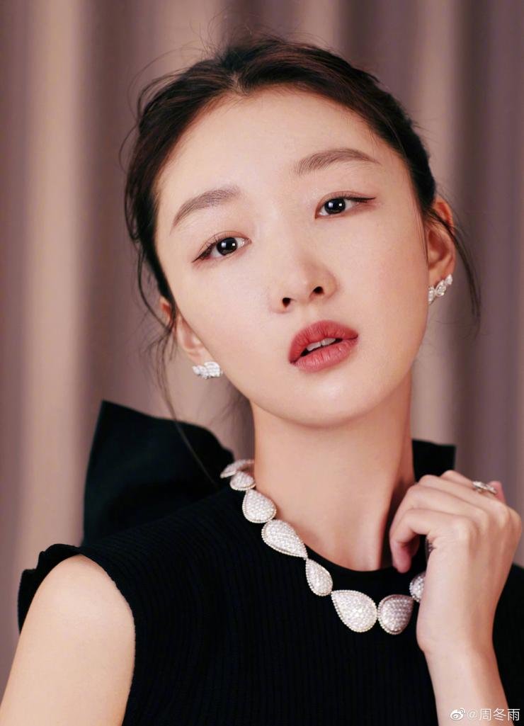 centgirls's tweet photo. hello! we are a new account dedicated to posting pictures and content for the beautiful girls in chinese entertainment. please follow, retweet, and spread the word if u love to see pretty actresses and idols on your tl !! ♡ https://t.co/ZclAxdtere