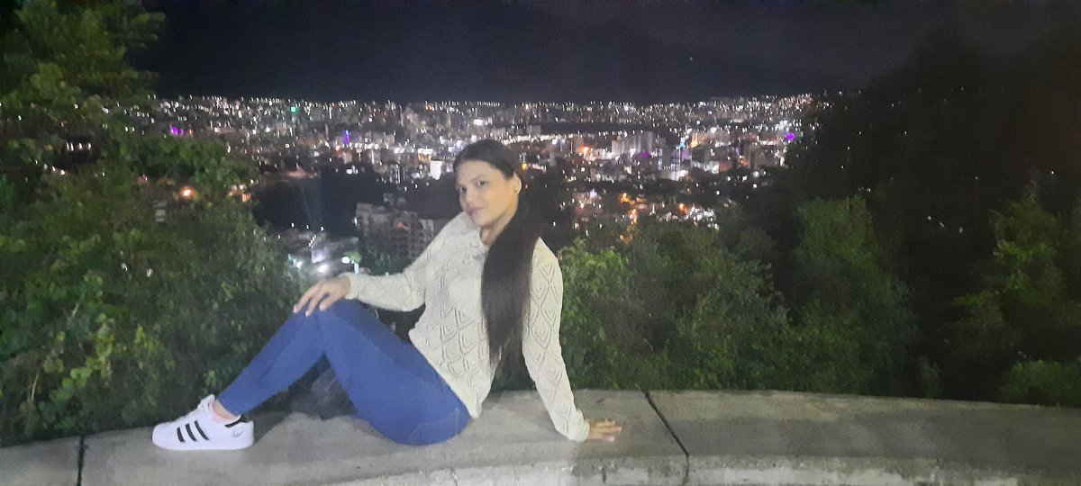 Mariale0102's tweet photo. Mi amada Caracas 😍🇻🇪 #Caracas #mirador #migrantes #amor https://t.co/zeLxAyx20R